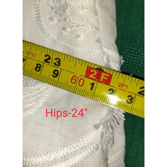 Versona White Mini Skirt Womens Large Textured Embroidered Floral All Cotton 3D - Picture 15 of 16